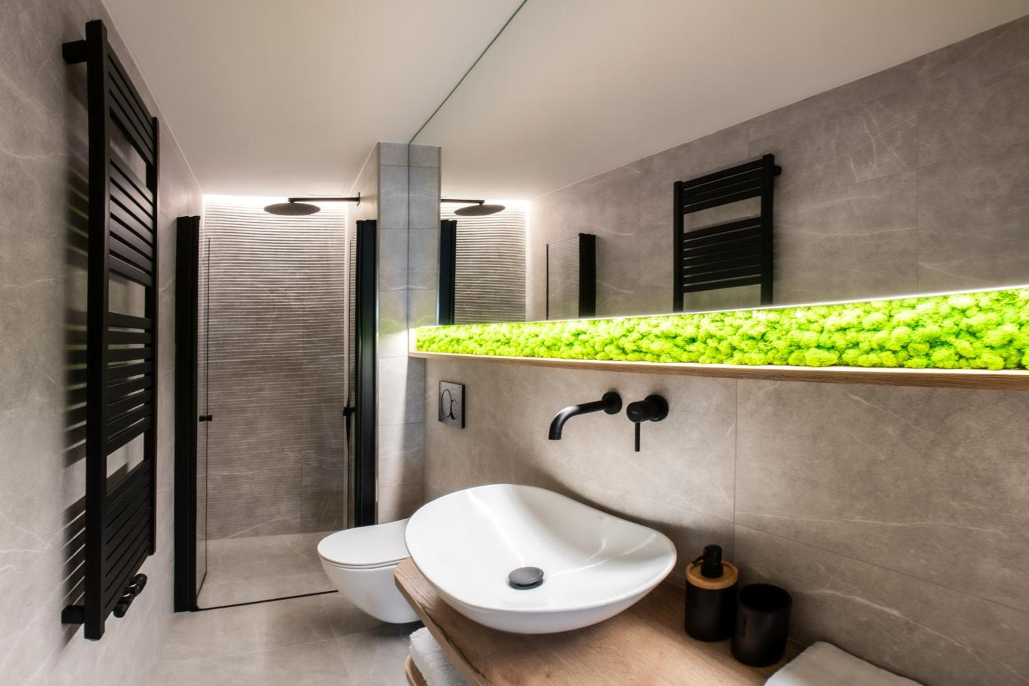 White Wolf Boutique Apartments 奥洛穆茨 外观 照片